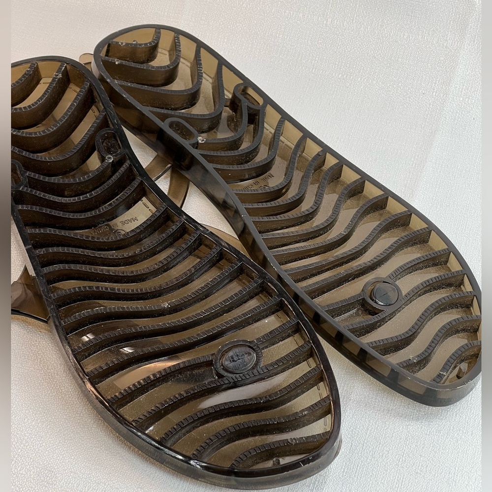 Sun & Stone, jelly thong sandals - Picture 3 of 4